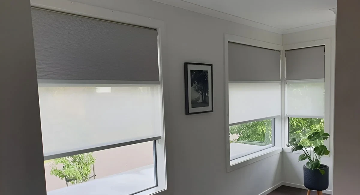 How to Safely Remove Roller Blinds in Your Home