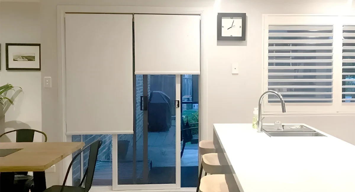 How to clean your roller blinds.