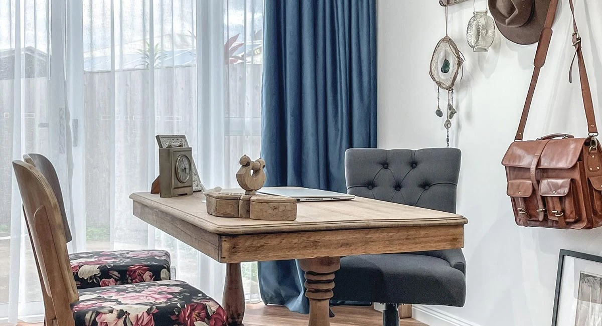 hayley-tongue-_-qld2