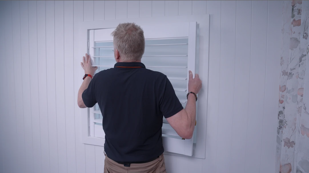 mounting-the-panel