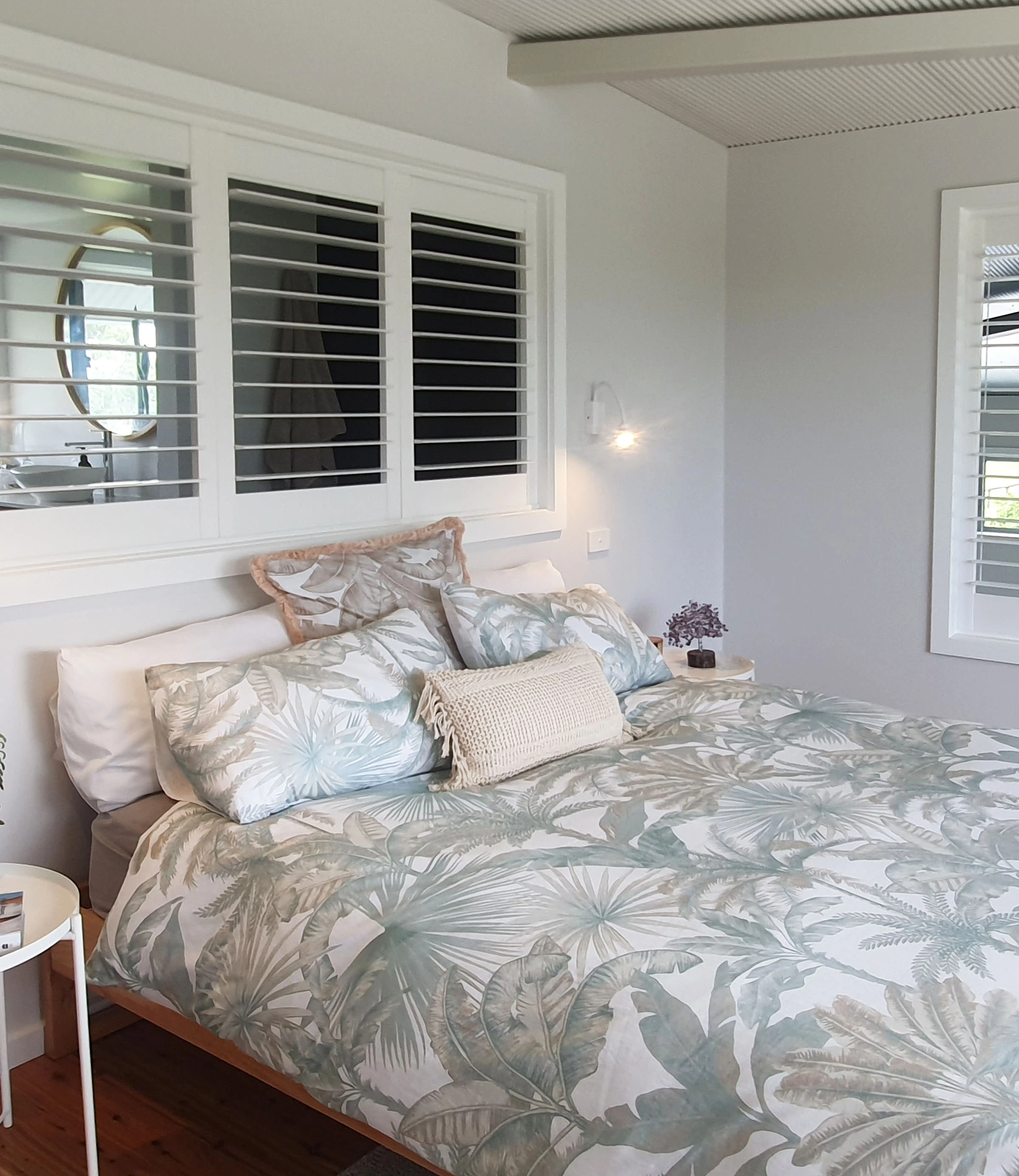 plantation_shutters__plantation_shutters__plantation_shutters__images__ps-images__shutter_self-assembly_6_2021 plantation_shutters__plantation_shutters__plantation_shutters__images__ps-images__shutter_self-assembly_6_2021