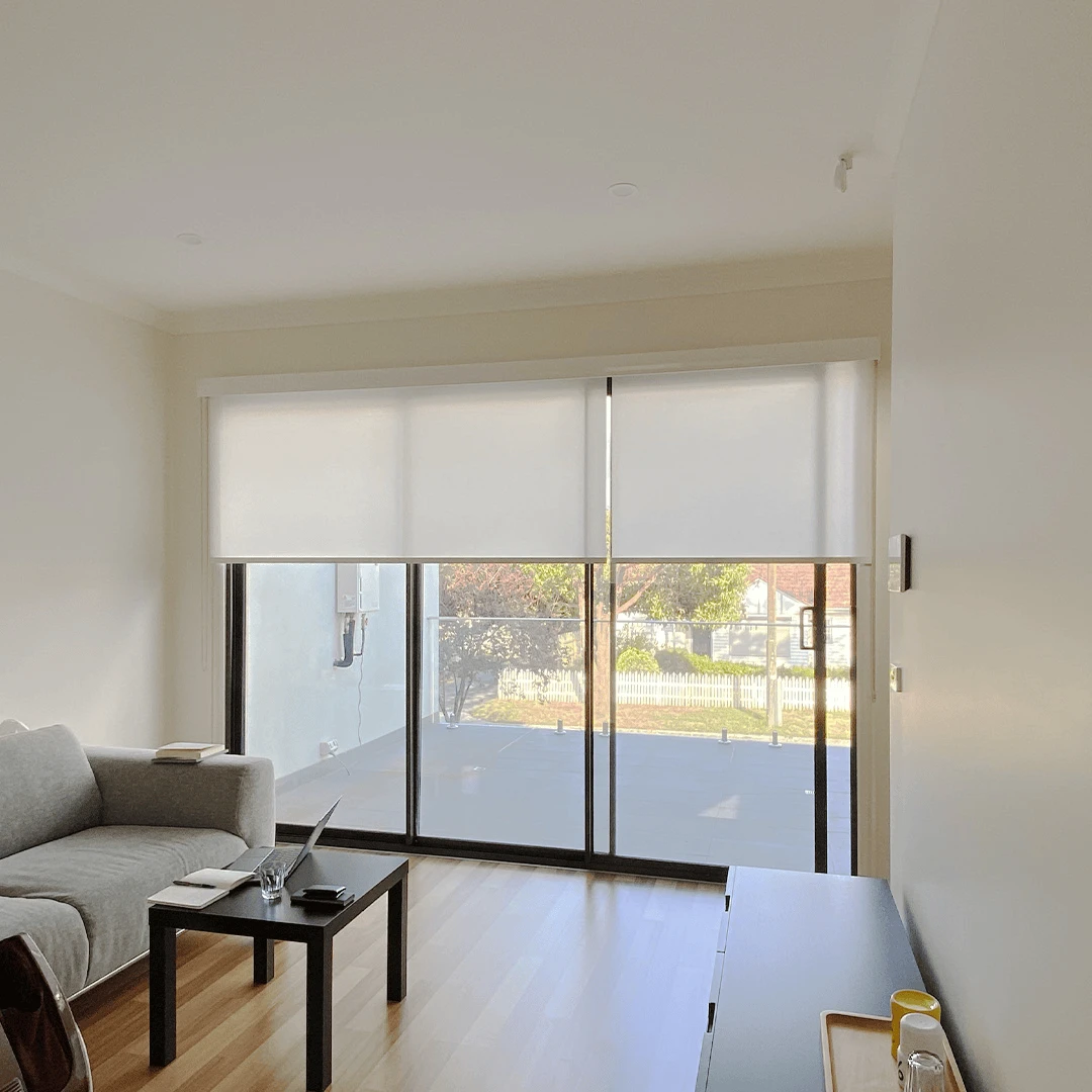 roller_lightfiltering__roller_lightfiltering__roller_lightfiltering__google-drive__new-website_image-gallery_feature-and-cover-images__roller-blinds__cover-images_sq__cover_roller-blinds_palm-beach-me roller_lightfiltering__roller_lightfiltering__roller_lightfiltering__google-drive__new-website_image-gallery_feature-and-cover-images__roller-blinds__cover-images_sq__cover_roller-blinds_palm-beach-me