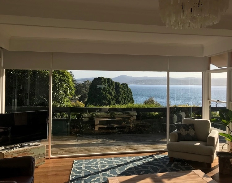 The Most Affordable Way to Get Gorgeous Motorised Roller Blinds