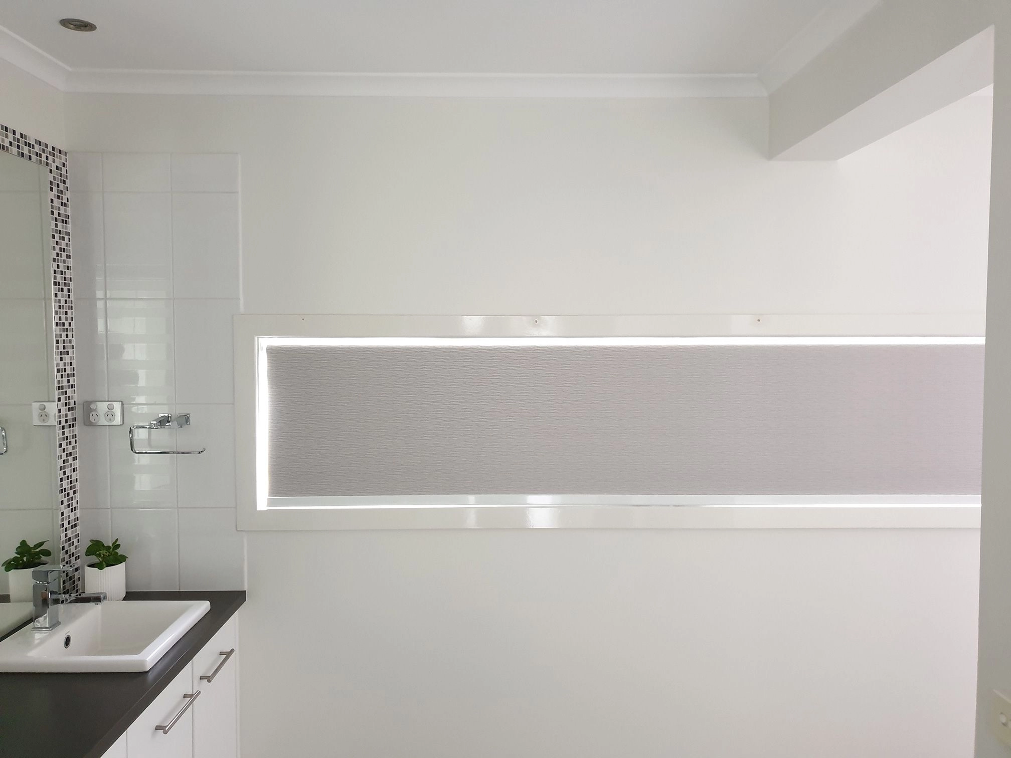 caroline-james-_-vic