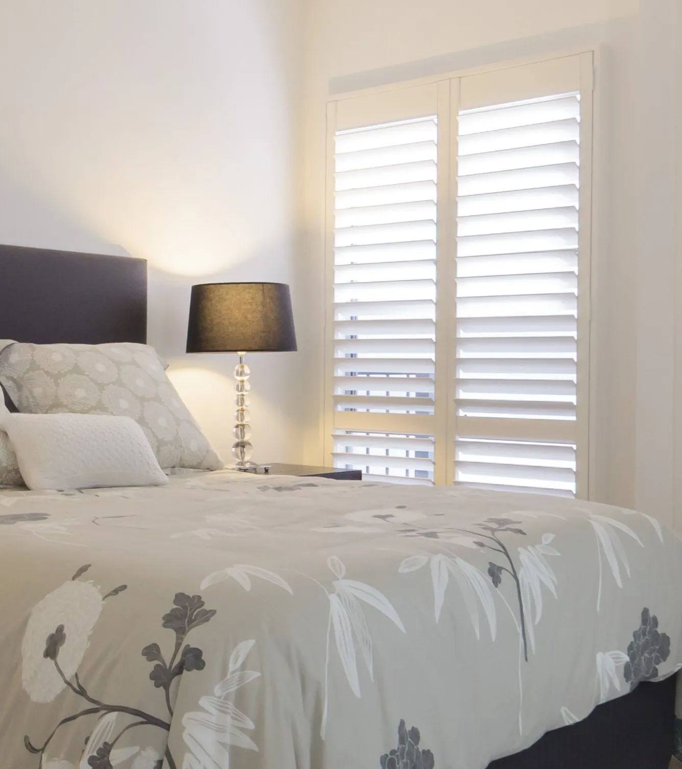 bedroom-shutters