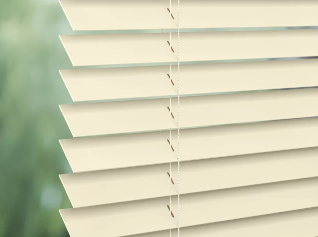 8318 Java 50mm Wood Venetian