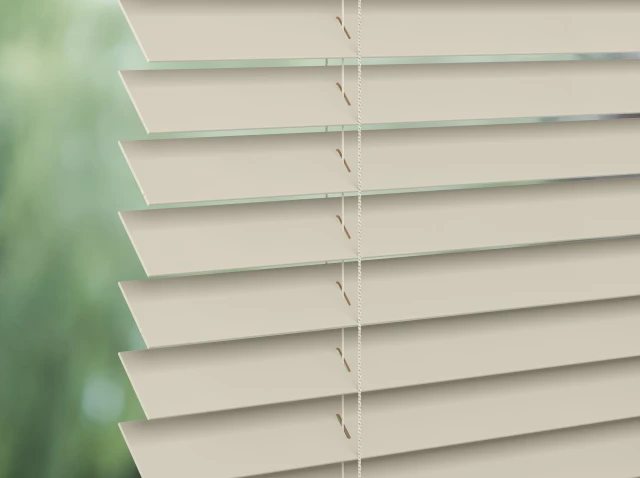 8323 Java 50mm Wood Venetian