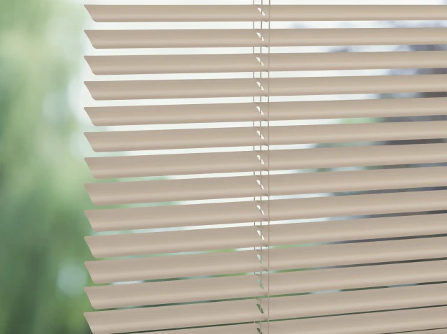 0858 Uni 25mm Metal Venetian  