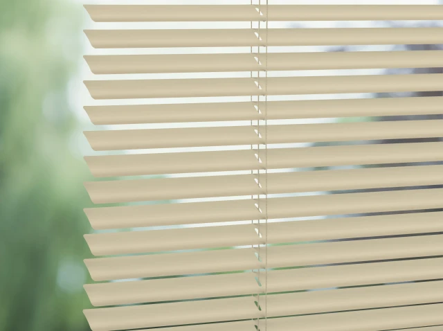 0877 Uni 25mm Metal Venetian  