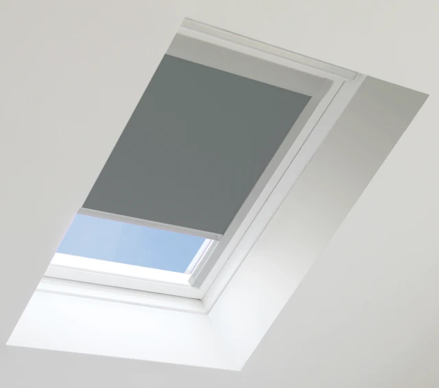 Shouldering Charcoal Blackout MTM Skylight