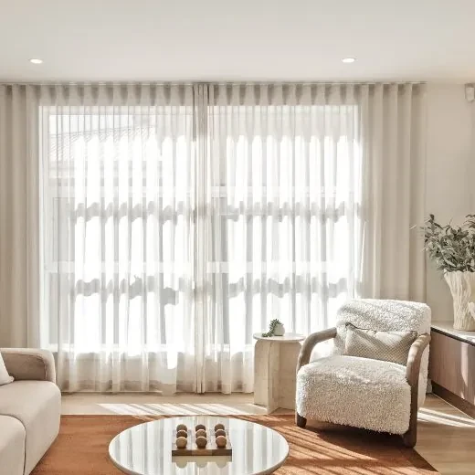 S-Fold sheer curtains from the ceiling to the floor in the Mariote 39 living room