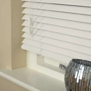 Budget Timber Venetian White